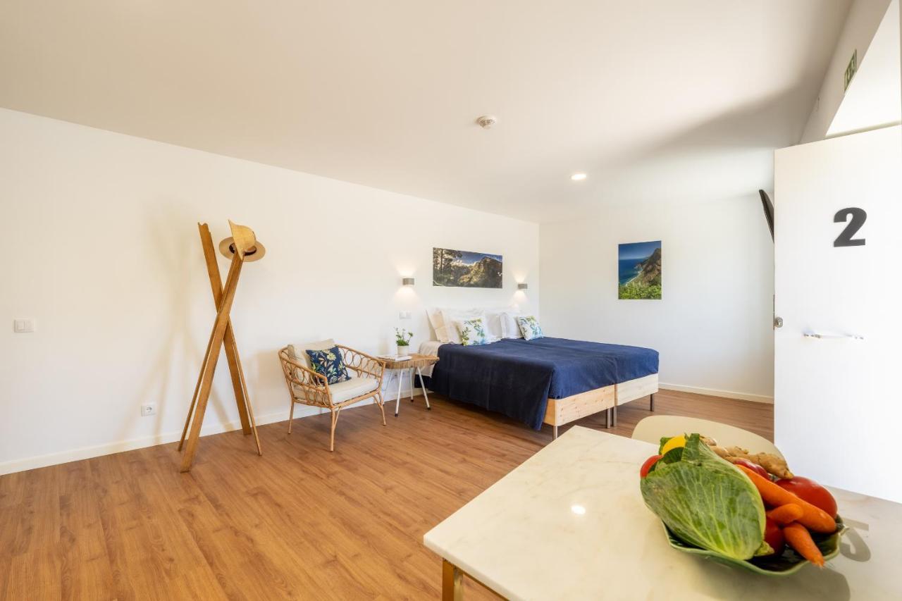 Casa Amarela Apartments - By Casas Na Ilha กามารา ดิ โลบุช ภายนอก รูปภาพ